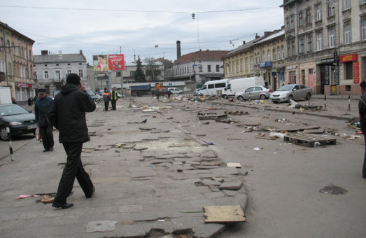 Львів’яни пропонують перетворити площу біля Привокзального ринку на громадський простір