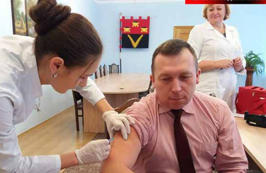 На сесії міської ради у Червонограді депутатам робитимуть вакцинацію