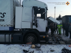 На Львівщині у вантажівці вибухнув газовий балон, постраждав водій