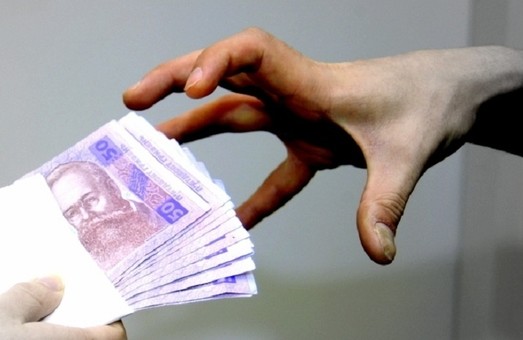 Україна піднялася у рейтингу країн, що сприяють корупції