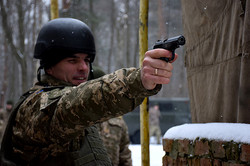 Військовослужбовці провели стрільби із пістолета Макарова
