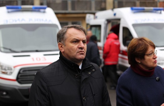 У Львові медики погрожують Синютці припинити роботу швидкої допомоги