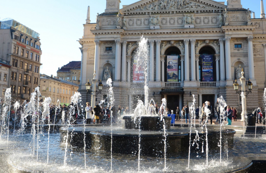 Ремонт фонтану біля Львівської Опери обійдеться в 500 000 гривень