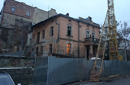 У Львові забудовник замість реставрації демонтував половину пам’ятки архітектури