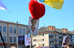 Тимошенко на Львівщині вчергове “каруселила” і використала дітей у агітації (ФОТО, ВІДЕО)