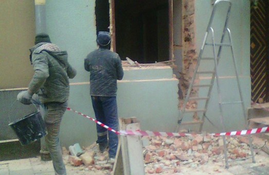 У зоні охорони ЮНЕСКО у Львові знищили фасад будинку