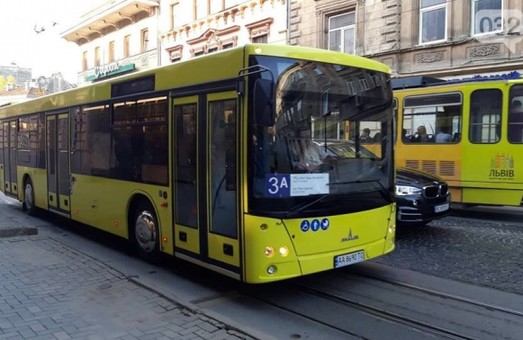 Депутати ЛМР вимагають у Садового запровадити єдиний абонемент для автобусів, тармваїв та тролейбусів