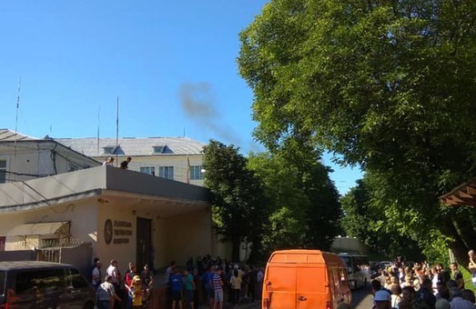 СБУ заблокувала Львівську тютюнову фабрику