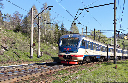 У Львівській залізниці повернули швидкий потяг між Мукачево та Львовом