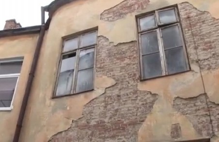 У Львові вирішили долю мешканців будинку, який росів під час ремонту Замарстинівської