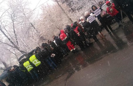 У Львові протестували працівники швидкої допомоги (фото)