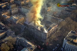 У центрі Одеси палає пам'ятник архітектури: госпіталізовано більше 20 людей (ФОТО, ВІДЕО)