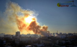 У центрі Одеси палає пам'ятник архітектури: госпіталізовано більше 20 людей (ФОТО, ВІДЕО)