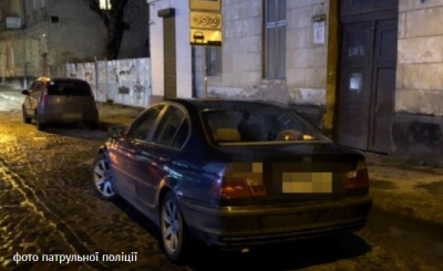 У Львові поліцейські спіймали викрадачів, які везли хлопця у багажнику, та це виявилось розіграшем