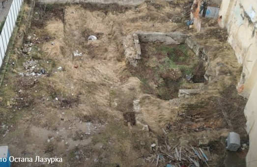У центрі Львова знайшли залишки оборонних мурів та дороги ще княжих часів