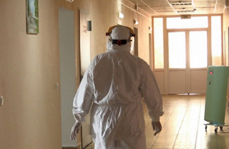Другим зараженим коронавірусом пацієнтом на Львівщині виявилась жінка