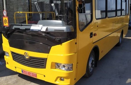 Одна з шкіл Турківського району отримала новий шкільний автобус