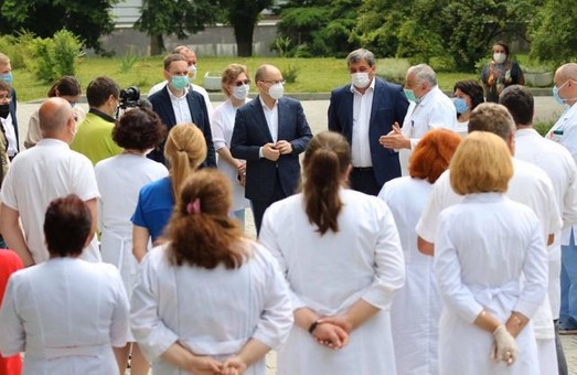 Треба терміново вводити додаткові заходи: міністр охорони здоров'я про COVID-19 на Львівщині