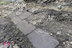 На території колишньої тюрми на Лонцького знайшли старовині єврейські надгробки (фото)