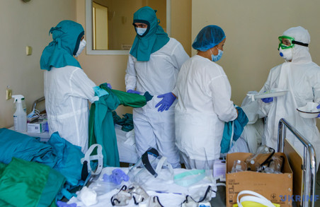 Люди похилого віку складають три чверті шпиталізованих у Львівську обласну інфекційну лікарню із коронавірусом.