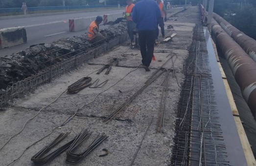 У Львові вчора почали ремонт шляхопроводу на вулиці Сихівській