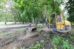 У Львові проводять ремонтні роботи у Замарстинівському парку (ФОТО)