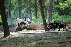 У Львові проводять ремонтні роботи у Замарстинівському парку (ФОТО)