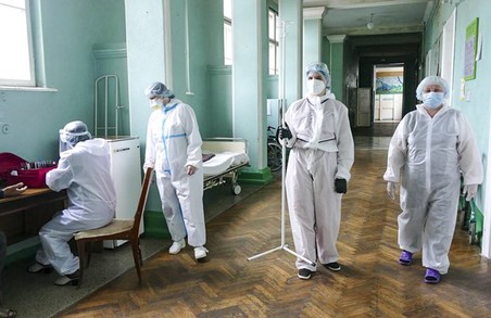 На Львівщині вчора зробили менше тисячі ПЛР-тестів, але виявили 132 інфікованих коронавірусом