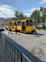 Через ДТП на площі Соборній в центрі Львова зупинилися трамваї