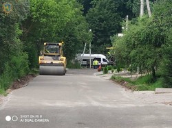 На Львівщині ремонтують місцеві автодороги Наварія – Милятичі та Поршна – Підсадки