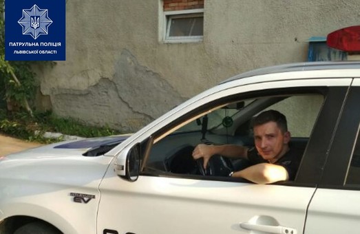 Львівські патрульні врятували чоловіка від самогубства