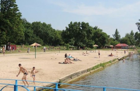 Мешканцям Львівщини радять, як вберегтися від інфікування COVID-19 та іншими захворюваннями під час відпочинку біля води