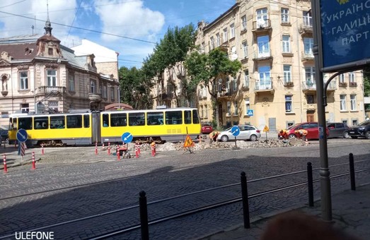 У Львові на площі Івана Франка сьогодні вночі і завтра замінюватимуть трамвайні колії