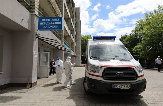 На Львівщині вчора виявили понад 200 нових випадків COVID-19, семеро людей померло від коронавірусу