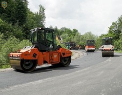 На Львівщині завершують ремонт автодороги між Східницею і Пісочною