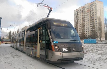 Львівському виробникові трамваїв кияни дали іще півтора місяці на постачання єдиного трамвая