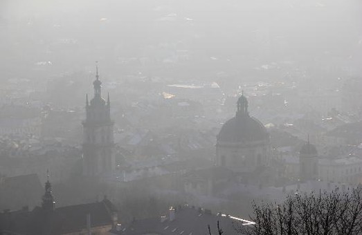 У Львові на завтрашній ранок синоптики прогнозують густий туман