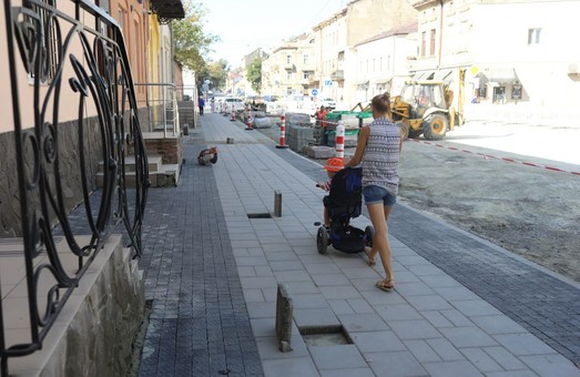У Львові до кінця вересня мають відкрити для руху ділянку вулиці Богдана Хмельницького