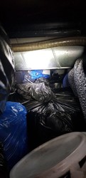 У автобусі із Польщі в Україну намагалися ввести понад 200 кілограм контрабандного шоколаду