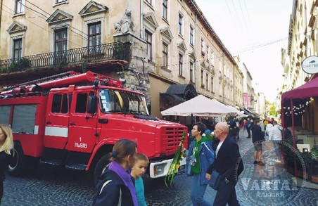 У центрі Львова у будинку на Староєврейській може вибухнути газ