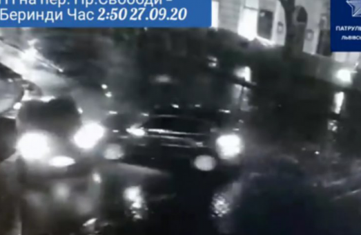 У Львові нетверезий водій протаранив автомобіль таксі