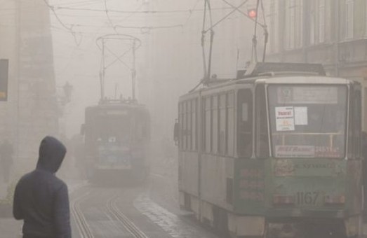 У Львові заповідають густий туман