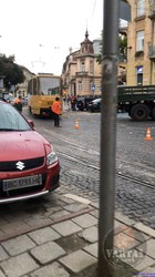 У Львові на площі Івана Франка зійшов із рейок трамвай «дев’ятка»