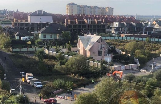Дорогу із львівського мікрорайону Сихів до села Зубра ремонтують на замовлення Солонківської ОТГ