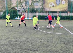 У Винниках під Львовом греко-католицькі священики грали у міні-футбол