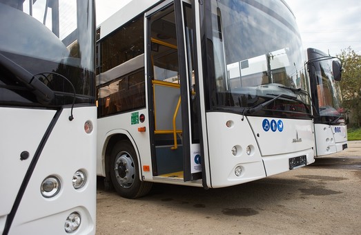 У Івано-Франківську стало на 4 комунальних автобуси більше