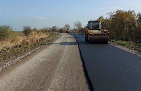 На Львівщині ремонтують автомобільну дорогу Рава-Руська – Гайок
