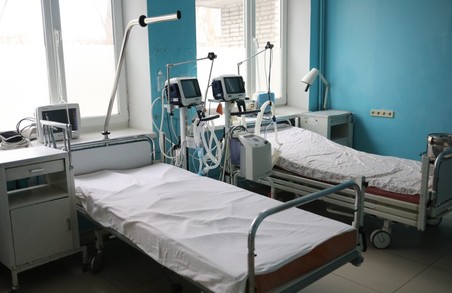 У Львові 5-та міська клінічна лікарня прийматиме «ковідних» пацієнтів тільки із 2 листопада