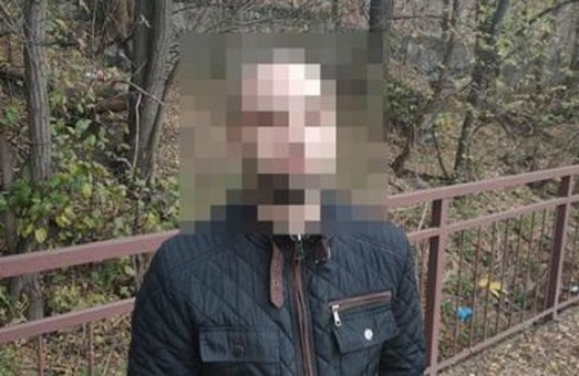 Поліцейські у Львові затримали розповсюджувача наркотиків
