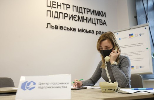 У Садового стверджують, що у Львівській мерії працюють юристи, які консультують підприємців із приводу «карантину вихідного дня»
